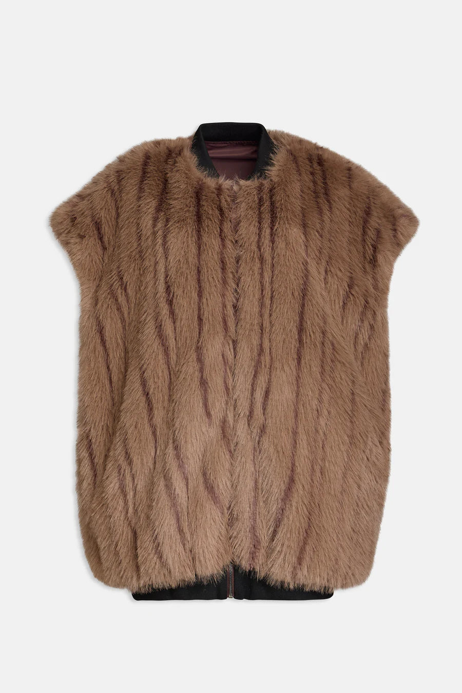 Smanicato in ecopelliccia con ricamo