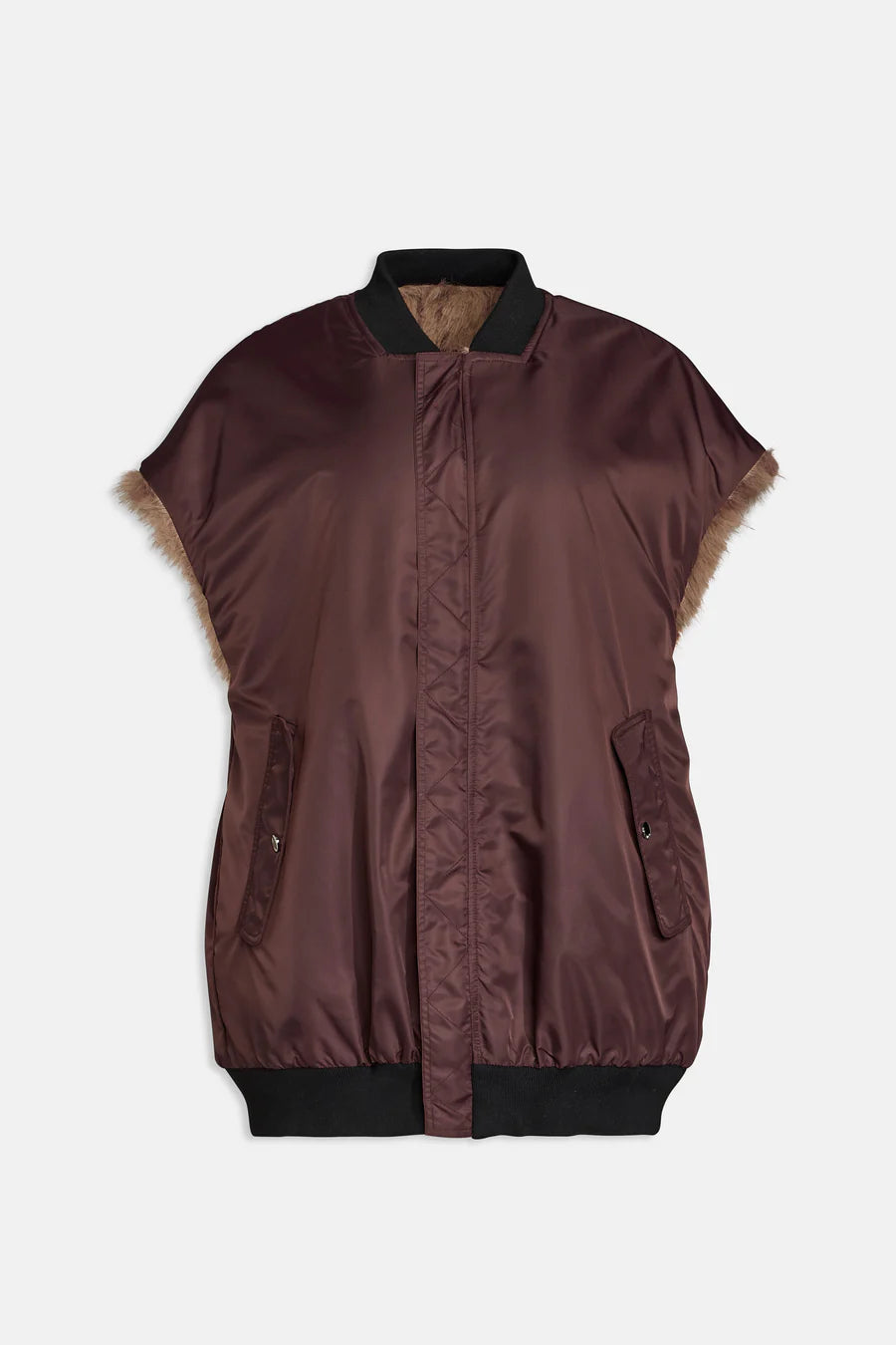 Smanicato in ecopelliccia con ricamo